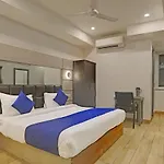 Hotel Royal Saffron By F9 Hotels