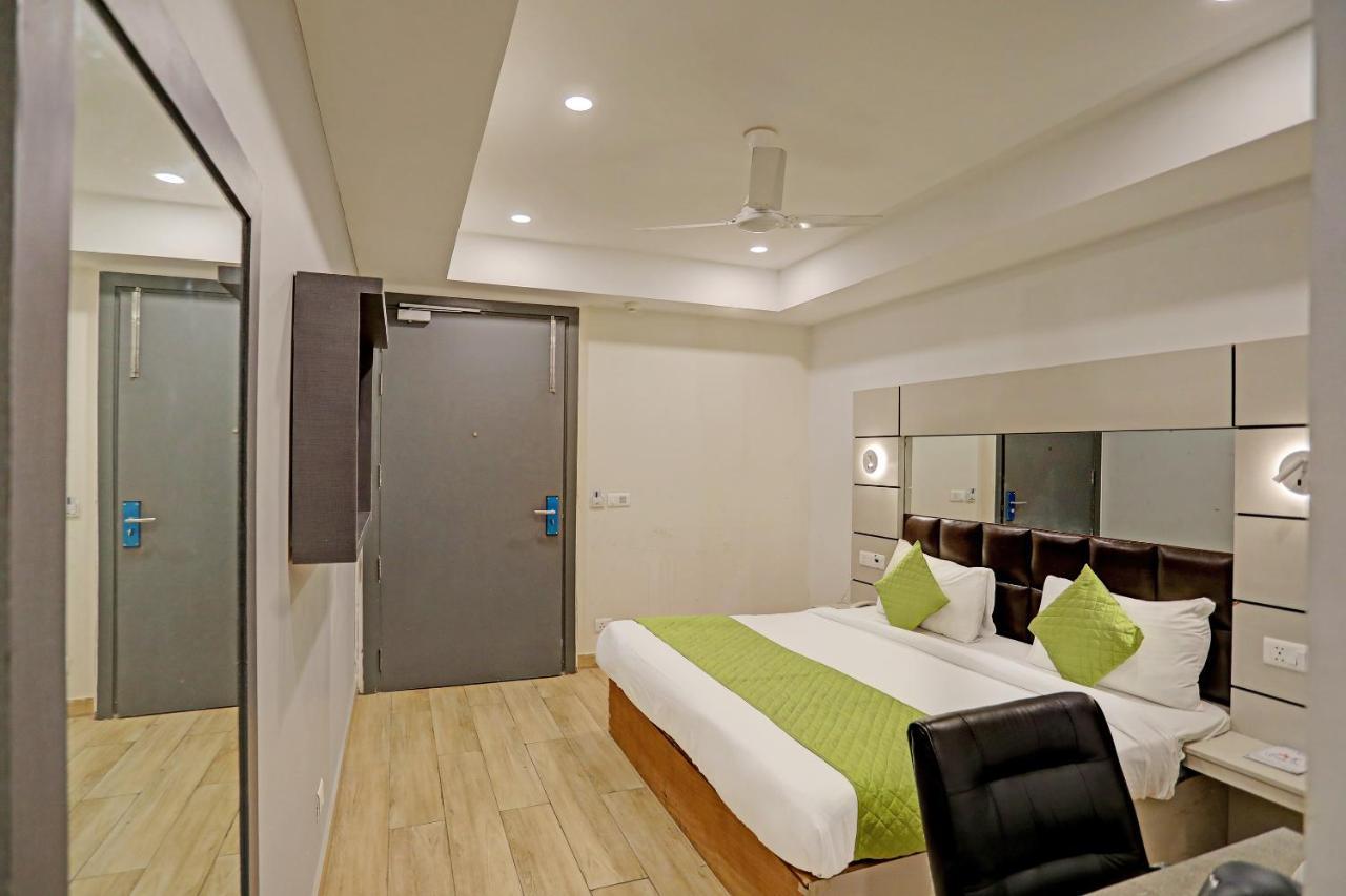 Royal Saffron By F9 Hotel 3*