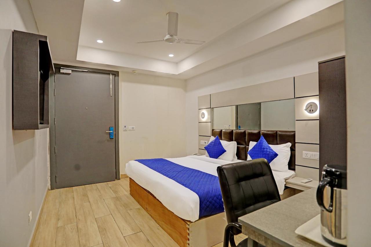 Hotel Royal Saffron By F9 New Delhi