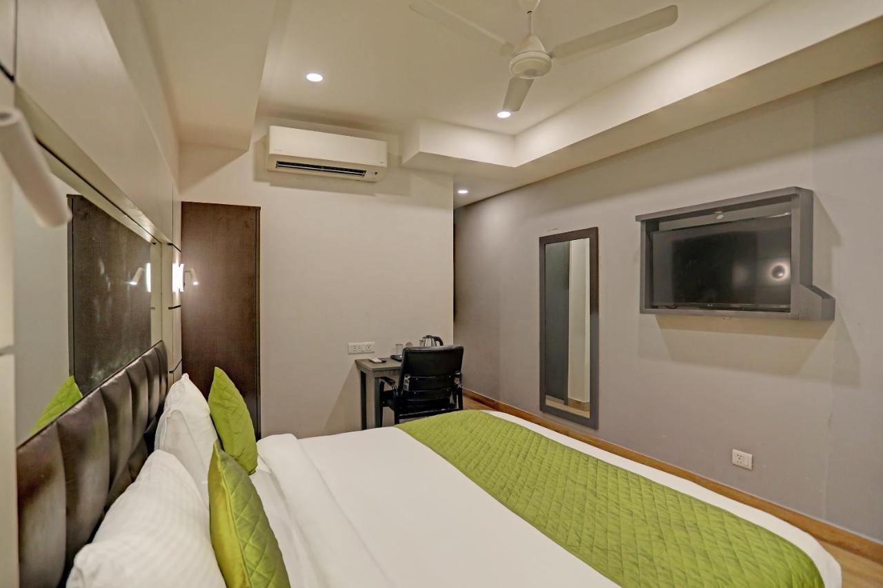 Royal Saffron By F9 Hotel New Delhi